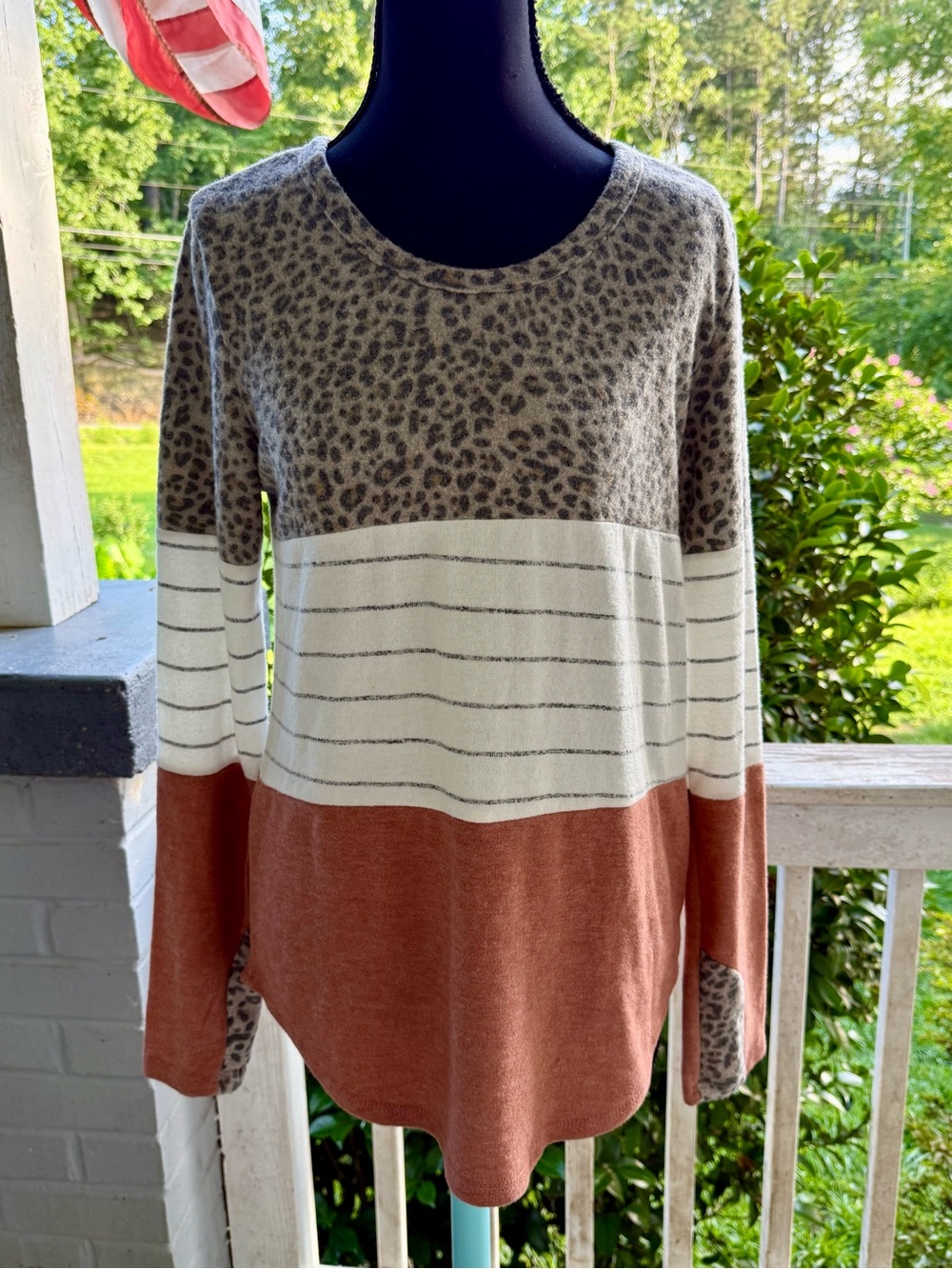 7th Ray Leopard Stripe Colorblock Pullover - Gray, Cream & Brown‎